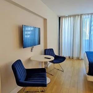  Апартаменты Lola Siti Twin Tower